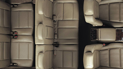 Top down view of three row seating in an Acura MDX. / Vue en plan des trois rangées de sièges dans l’Acura MDX.